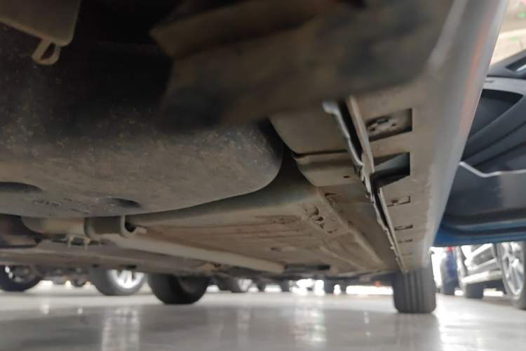 Used Luxgen U6 SUV 2016 1.8T Style Value Model Right Side Sill