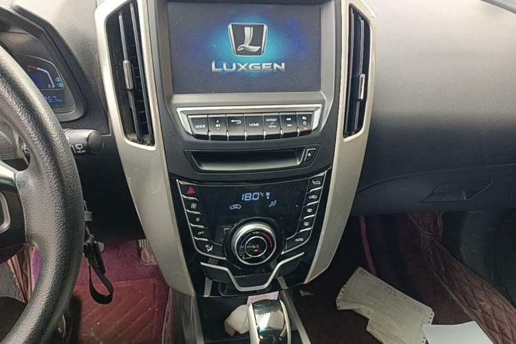 Used Luxgen U6 SUV 2016 1.8T Style Value Model Audio And AC Panel