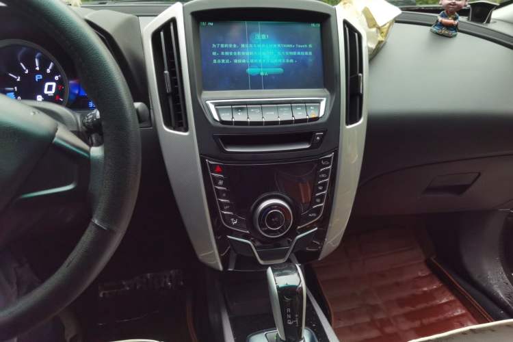 Used Luxgen U6 SUV 2016 1.8T Style Value Model Audio And AC Panel