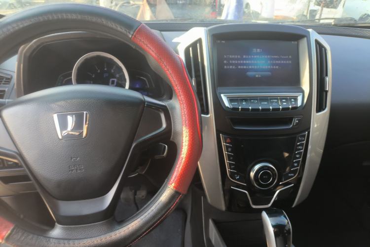 Used Luxgen U6 SUV 2016 1.8T Style Value Model Center Console