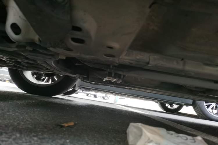 Used Luxgen U6 SUV 2016 1.8T ZhiZun Model Chassis Front Left