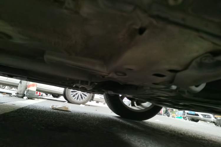 Used Luxgen U6 SUV 2016 1.8T ZhiZun Model Chassis Front Right