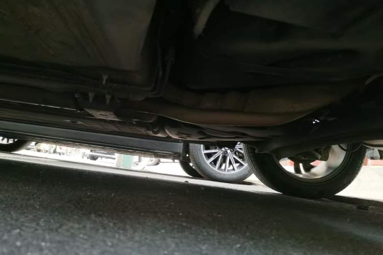 Used Luxgen U6 SUV 2016 1.8T ZhiZun Model Chassis Rear Left