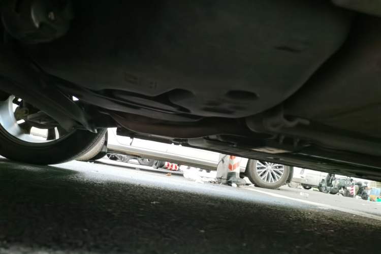 Used Luxgen U6 SUV 2016 1.8T ZhiZun Model Chassis Rear Right