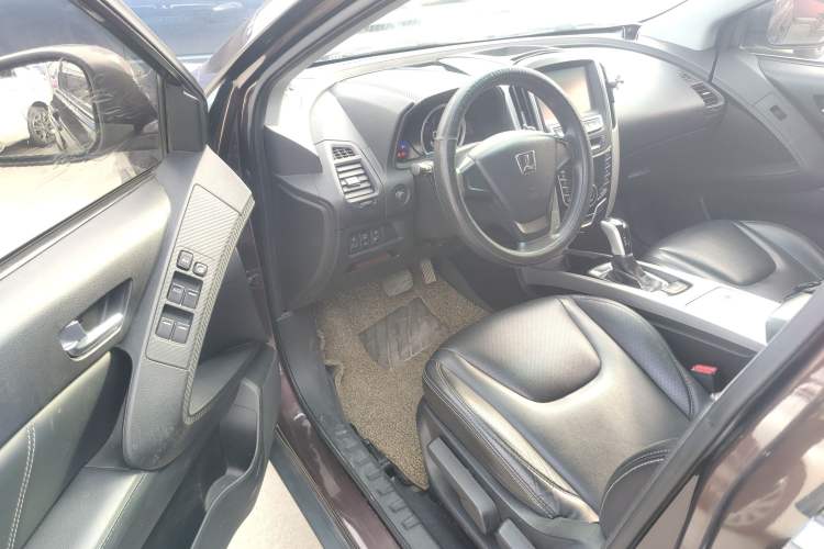 Used Luxgen U6 SUV 2016 1.8T Style Value Model Driver Seat