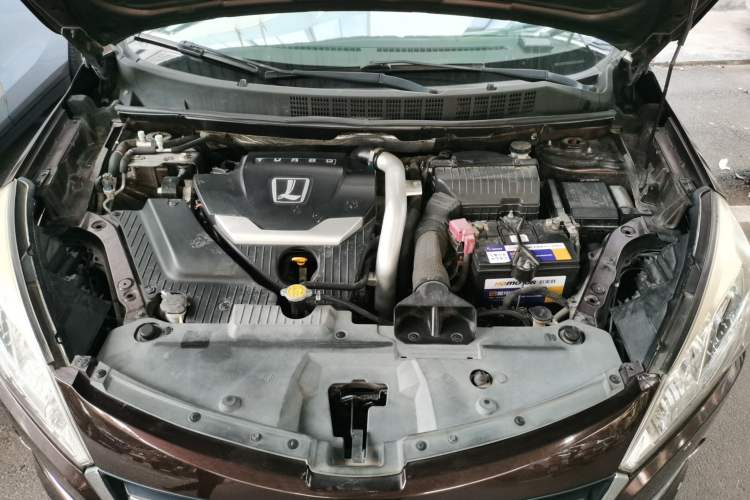 Used Luxgen U6 SUV 2016 1.8T ZhiZun Model Engine Bay