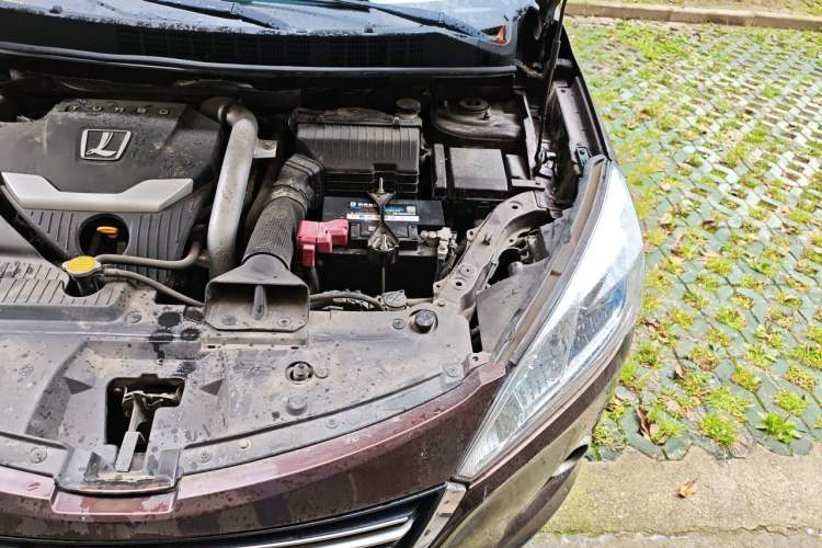 Used Luxgen U6 SUV 2016 1.8T Style Value Model Engine Bay Left