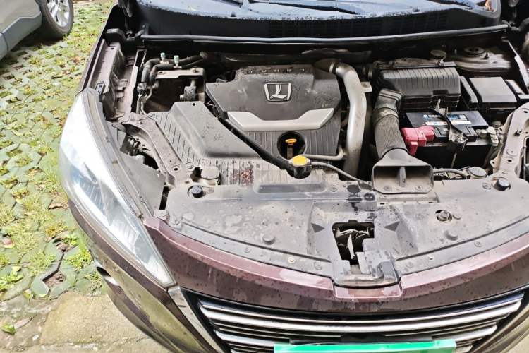 Used Luxgen U6 SUV 2016 1.8T Style Value Model Engine Bay Right