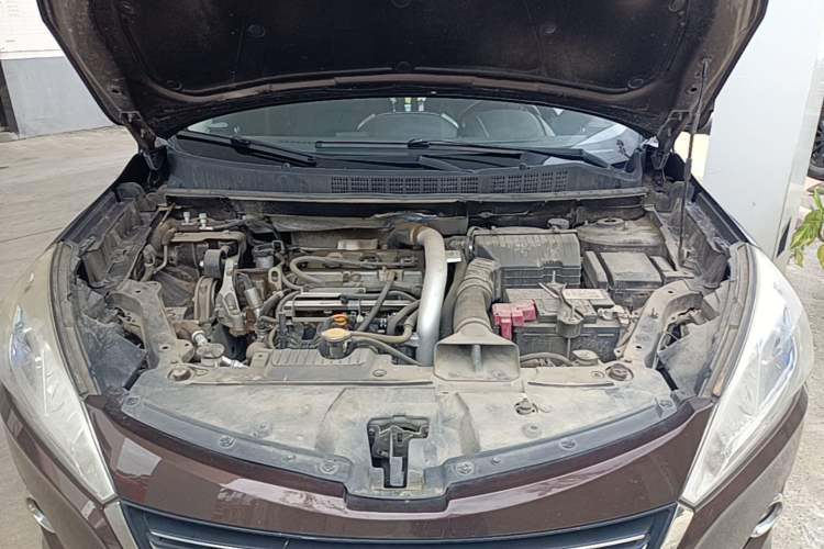 Used Luxgen U6 SUV 2016 1.8T Style Value Model Engine Bay