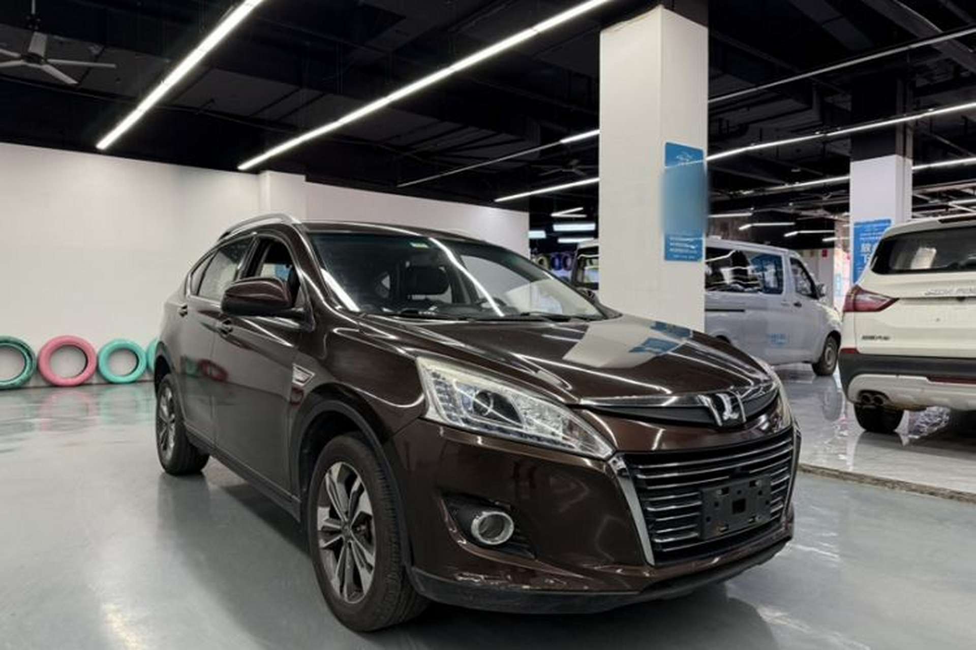 Used Luxgen U6 SUV 2016 1.8T Style Value Model Exterior 2