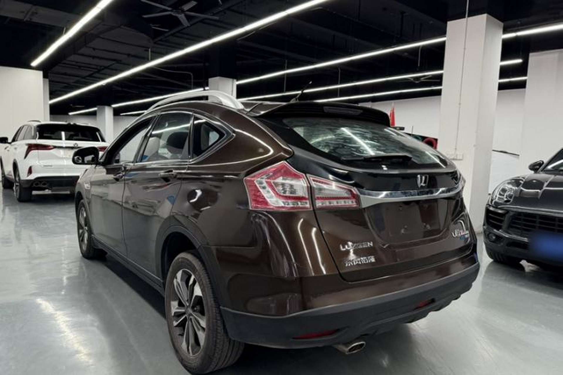 Used Luxgen U6 SUV 2016 1.8T Style Value Model Exterior 3