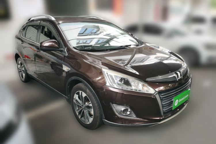 Used Luxgen U6 SUV 2016 1.8T ZhiZun Model Front Right 45 Deg