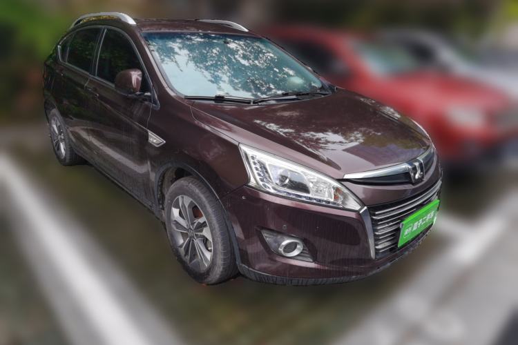 Used Luxgen U6 SUV 2016 1.8T Style Value Model Front Right 45 Deg