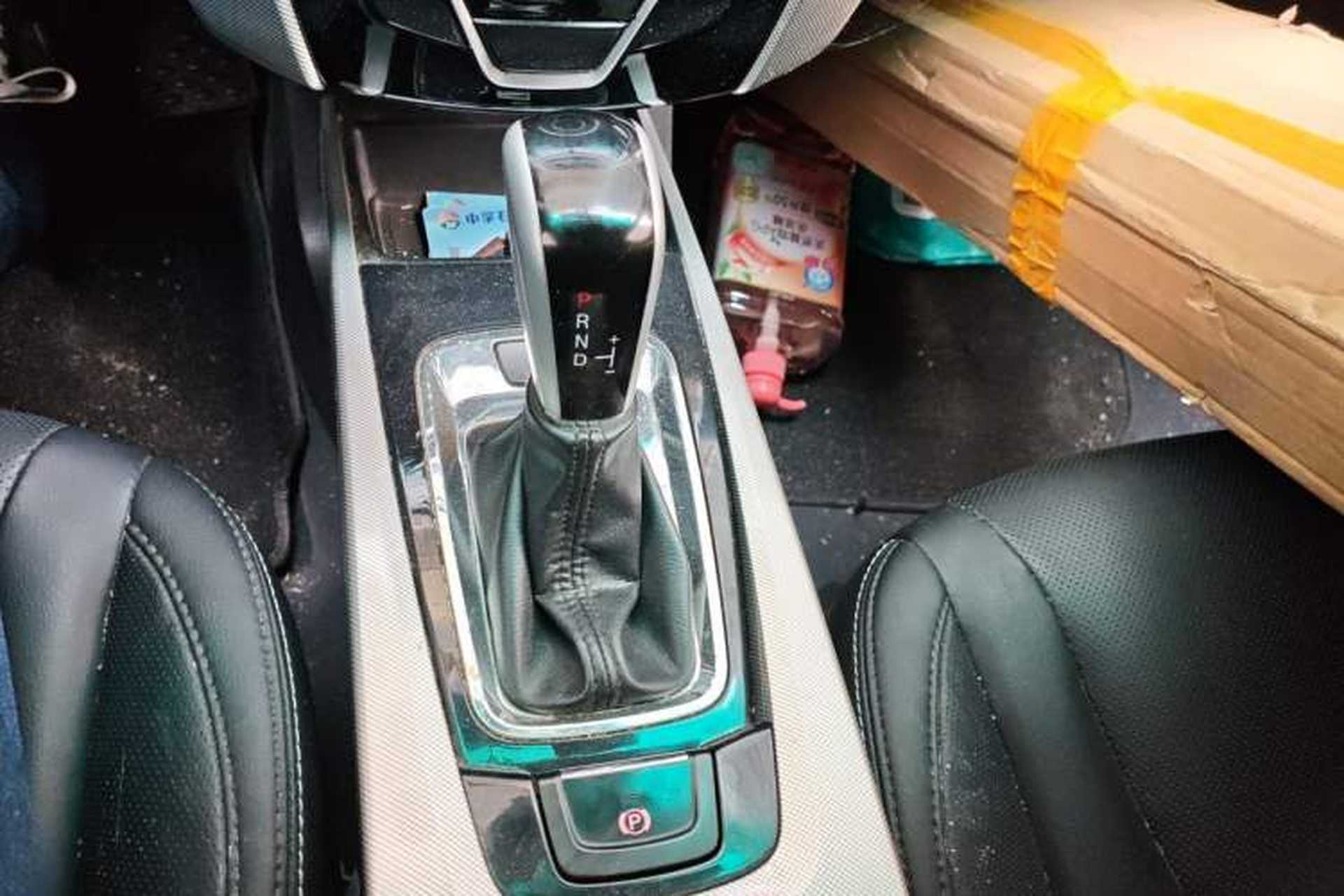 Used Luxgen U6 SUV 2016 1.8T Style Value Model Gear Lever