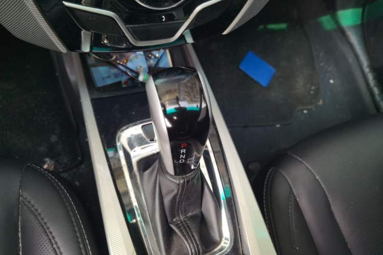 Used Luxgen U6 SUV 2016 1.8T Style Value Model Gear Lever