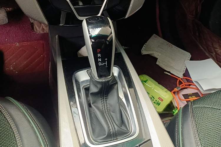 Used Luxgen U6 SUV 2016 1.8T Style Value Model Gear Lever