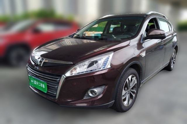 Luxgen U6 SUV 2016 1.8T Style Value Model مستعملة