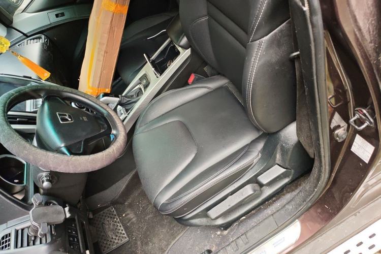 Used Luxgen U6 SUV 2016 1.8T Style Value Model Left Front Seat