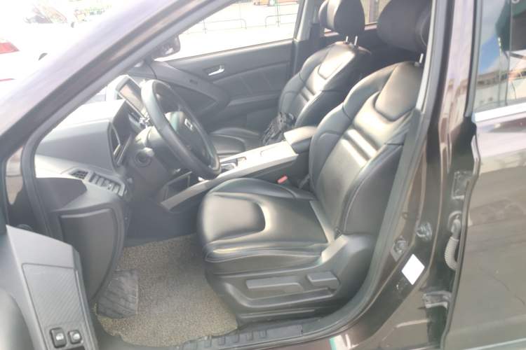 Used Luxgen U6 SUV 2016 1.8T Style Value Model Left Front Seat