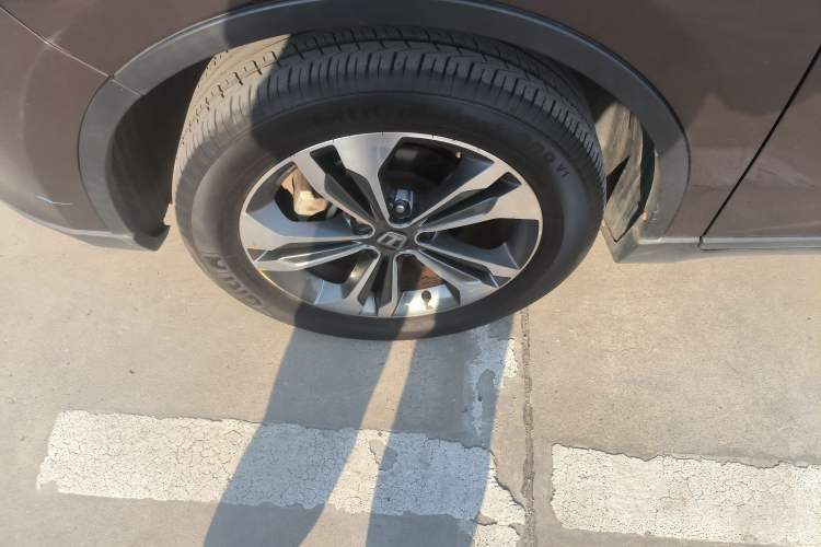 Used Luxgen U6 SUV 2016 1.8T Style Value Model Left Front Wheel Hub