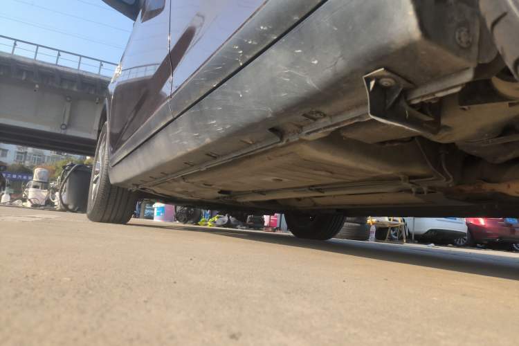 Used Luxgen U6 SUV 2016 1.8T Style Value Model Left Side Sill