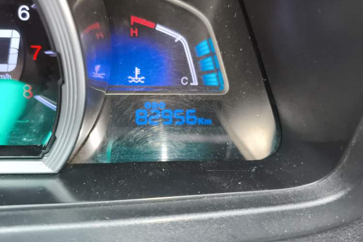 Used Luxgen U6 SUV 2016 1.8T Style Value Model Odometer Close Up