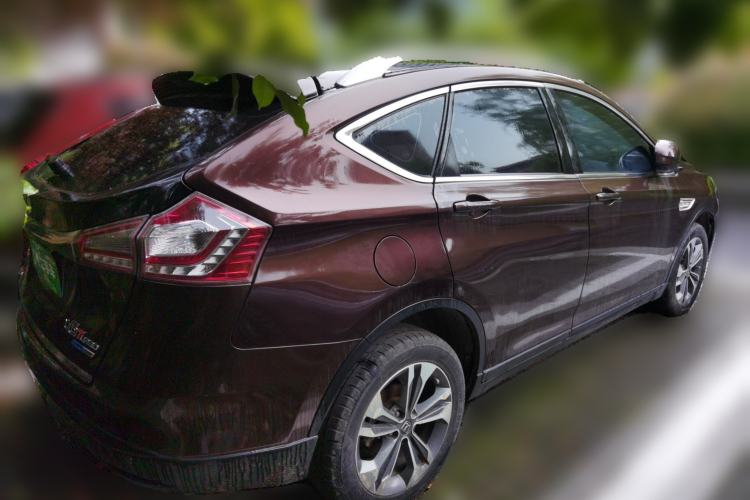 Used Luxgen U6 SUV 2016 1.8T Style Value Model Rear Right 45 Deg