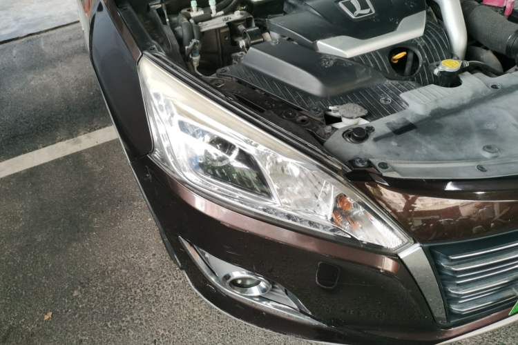Used Luxgen U6 SUV 2016 1.8T ZhiZun Model Right Front Headlight