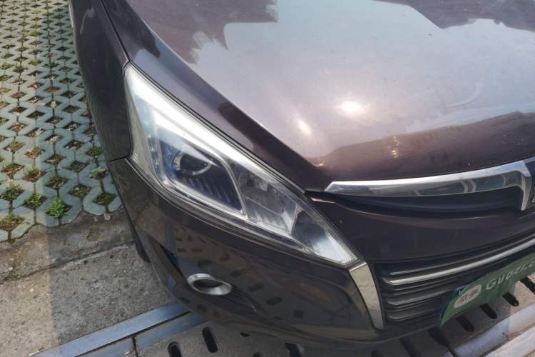 Used Luxgen U6 SUV 2016 1.8T Style Value Model Right Front Headlight