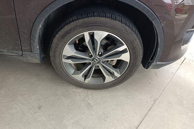 Used Luxgen U6 SUV 2016 1.8T Style Value Model Right Front Wheel Hub