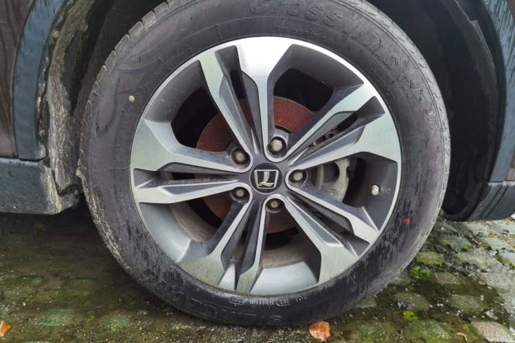 Used Luxgen U6 SUV 2016 1.8T Style Value Model Right Front Wheel Hub