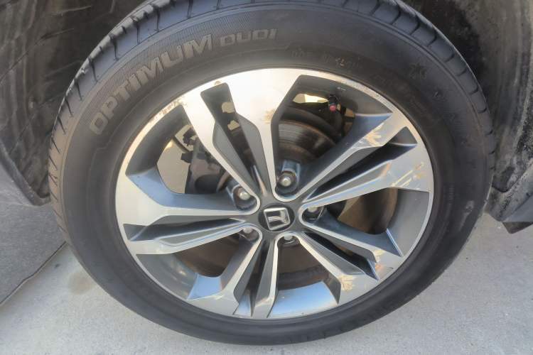 Used Luxgen U6 SUV 2016 1.8T Style Value Model Right Rear Wheel Hub