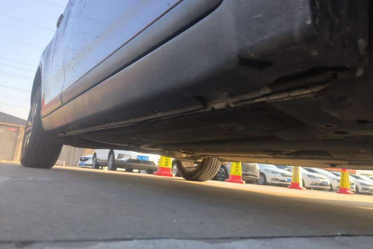 Used Luxgen U6 SUV 2016 1.8T Style Value Model Right Side Sill