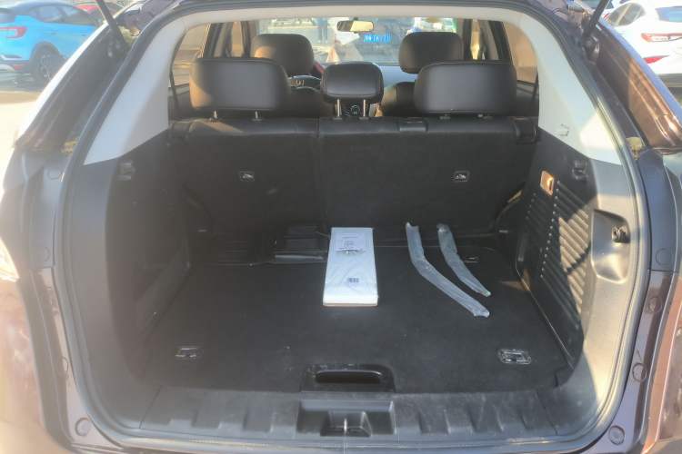 Used Luxgen U6 SUV 2016 1.8T Style Value Model Trunk