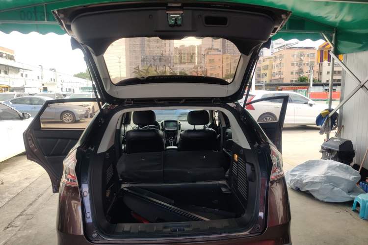 Used Luxgen U6 SUV 2016 1.8T Style Value Model Trunk