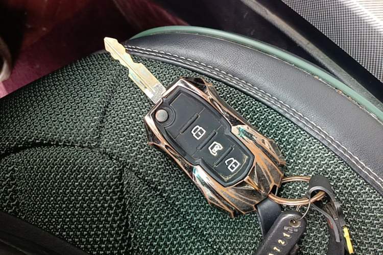 Used Luxgen U6 SUV 2016 1.8T Style Value Model Vehicle Key