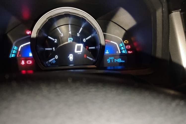 Used Luxgen U6 SUV 2016 1.8T Style Value Model Odometer Close Up