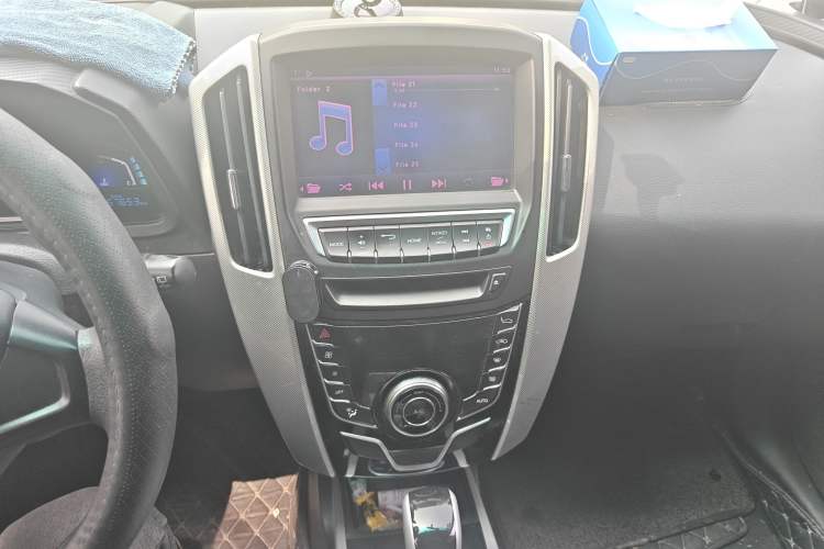 Used Luxgen U6 SUV 2016 1.8T Style Value Model Audio And AC Panel