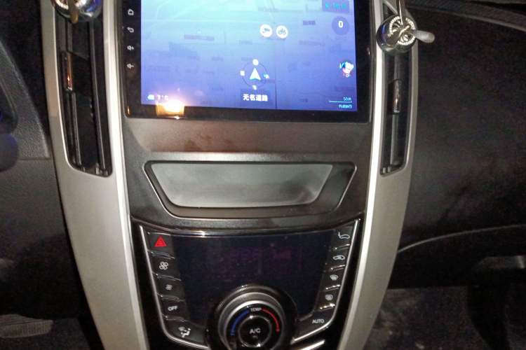 Used Luxgen U6 SUV 2016 1.8T Style Value Model Audio And AC Panel