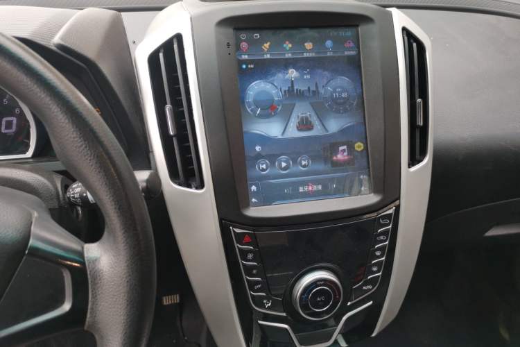 Used Luxgen U6 SUV 2016 1.8T Style Value Model Audio And AC Panel
