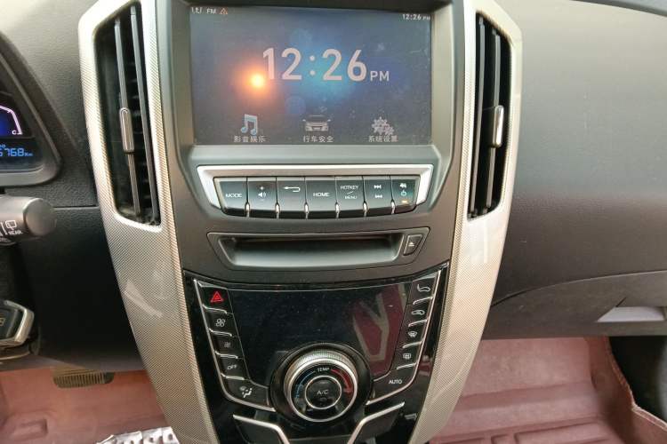 Used Luxgen U6 SUV 2016 1.8T Style Value Model Audio And AC Panel