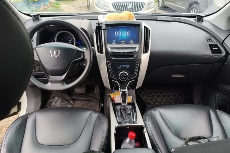 Used Luxgen U6 SUV 2016 1.8T Style Value Model Center Console