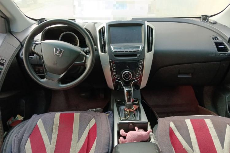 Used Luxgen U6 SUV 2016 1.8T Style Value Model Center Console