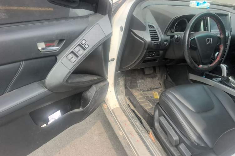 Used Luxgen U6 SUV 2016 1.8T Style Value Model Driver Seat