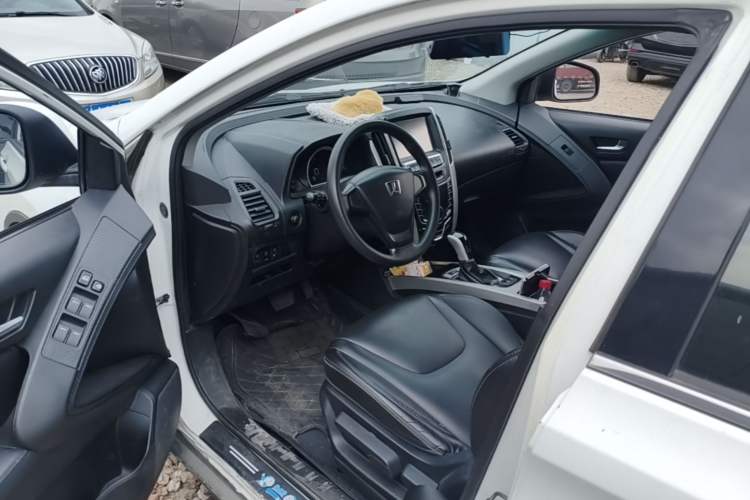 Used Luxgen U6 SUV 2016 1.8T Style Value Model Driver Seat