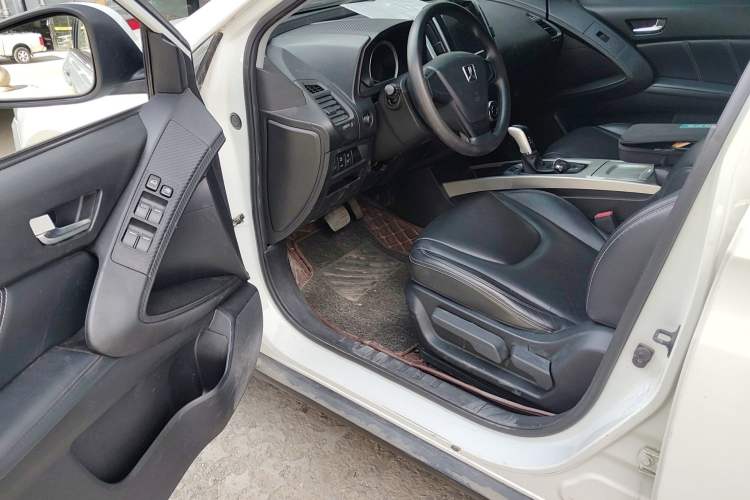 Used Luxgen U6 SUV 2016 1.8T Style Value Model Driver Seat