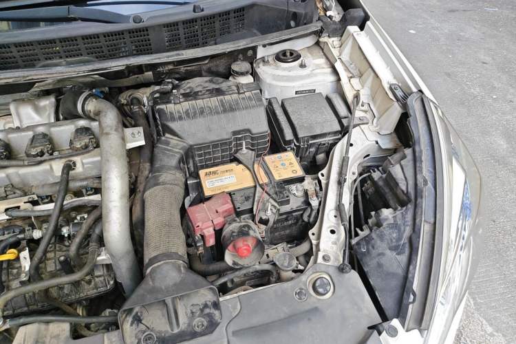 Used Luxgen U6 SUV 2016 1.8T Style Value Model Engine Bay Left