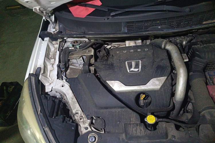 Used Luxgen U6 SUV 2016 1.8T Style Value Model Engine Bay Right