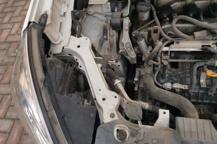 Used Luxgen U6 SUV 2016 1.8T Style Value Model Engine Bay Right