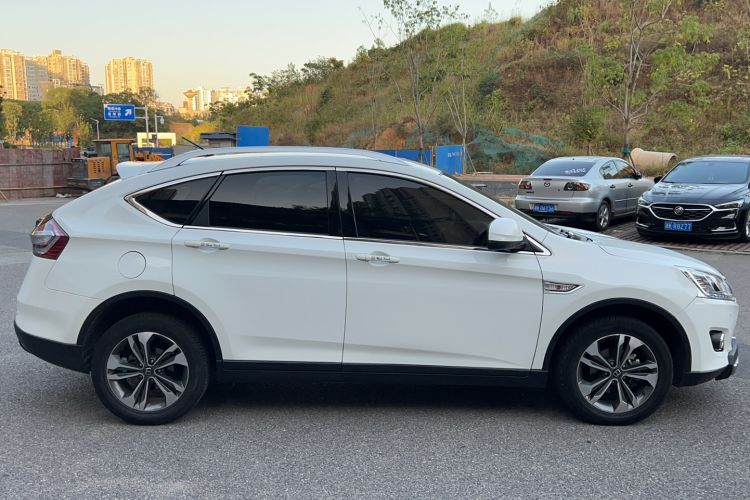 Used Luxgen U6 SUV 2016 1.8T Style Value Model Exterior 2